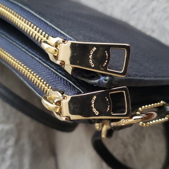 COACH Lyla Double Gusset Crossbody/Wristlet Leather Bag - Picture 5 of 14